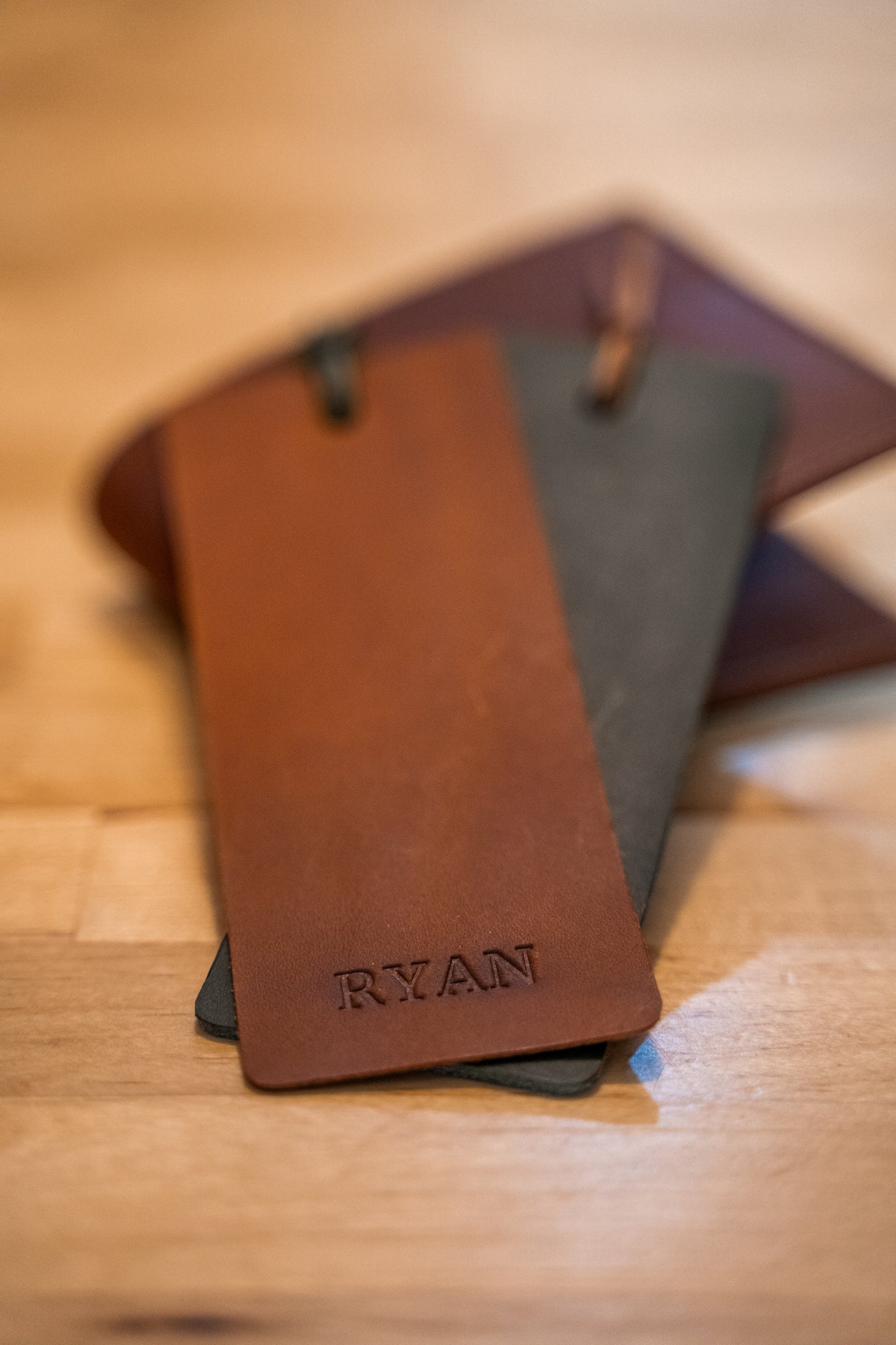 Sarvarno Leather Bookmark