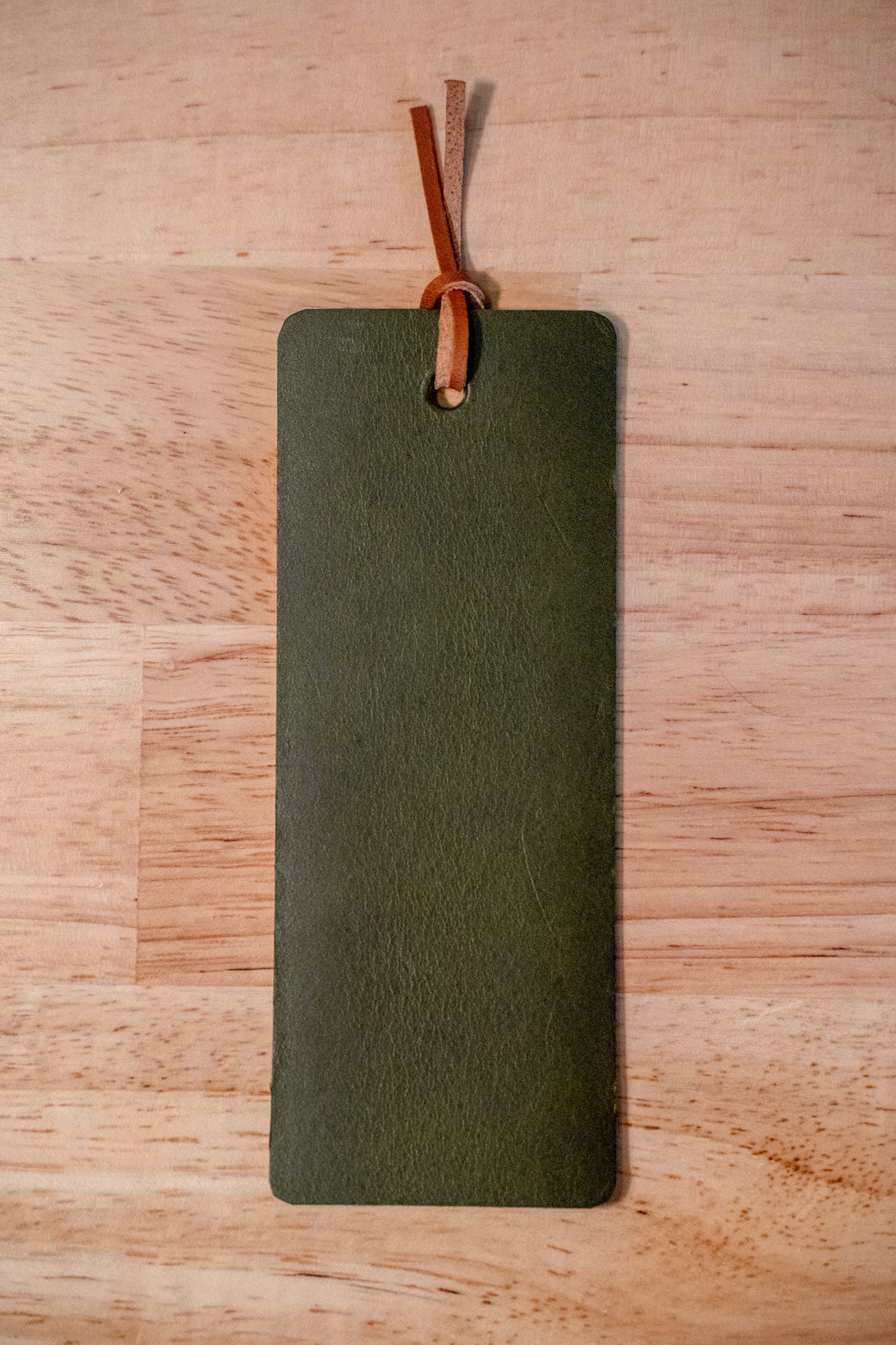 Sarvarno Leather Bookmark